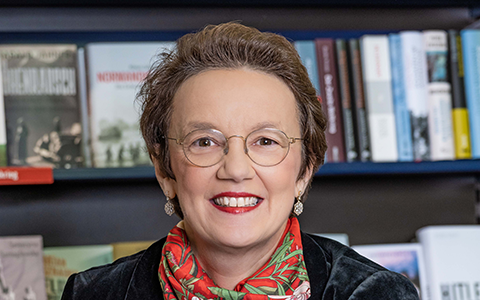 Dr. Dr. Elisa Bortoluzzi Dubach