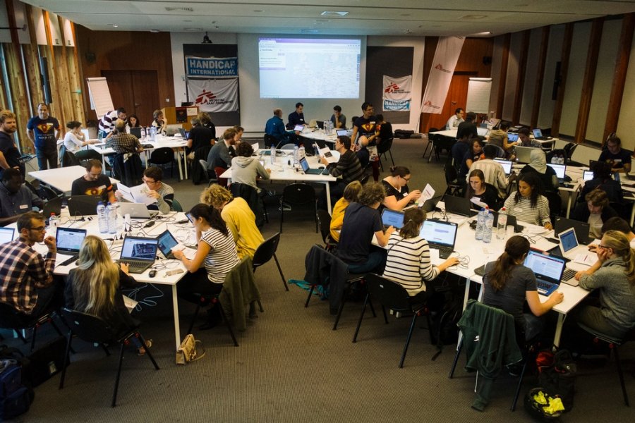 Freiwillige an einem Mapathon in Brüssel 2016